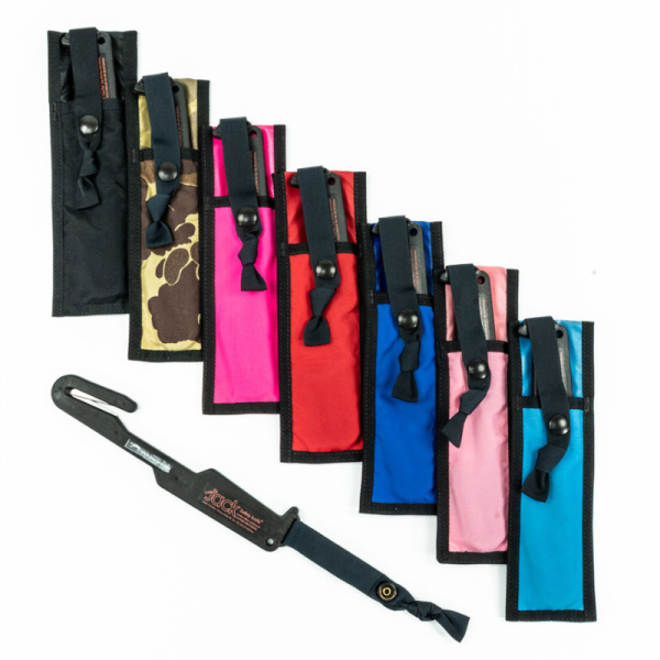 Paragear carbon black jack knife, The knife is black, and it comes with different pouches, shown on the picture